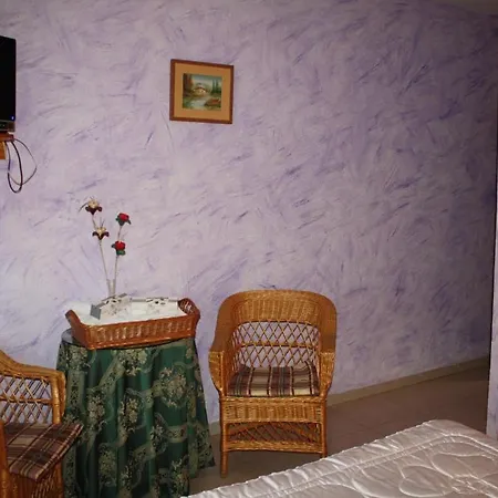 Hotel Carvajal *